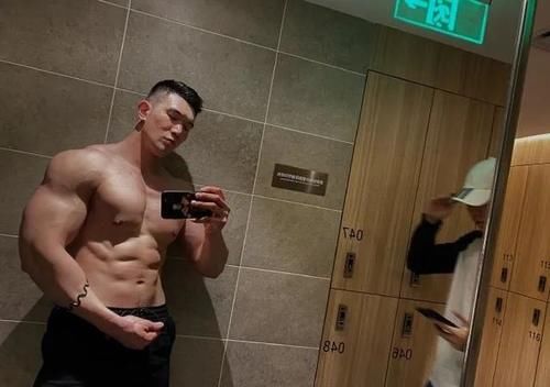 「洋火」193CM“肌肉版”杨洋火了，这颜值大长腿让网友不淡定了！