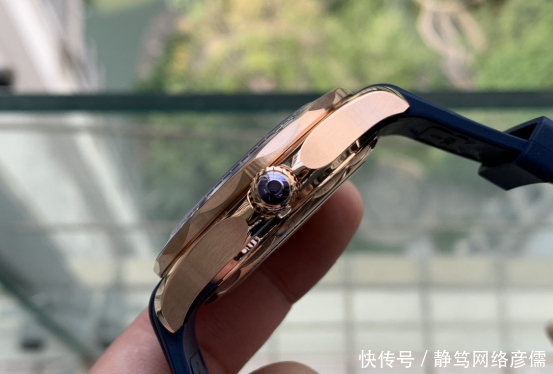  [高贵典雅]玫瑰金海马300，土豪必备腕表，不仅时尚别致而且高贵典雅