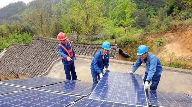  「安装」农村光伏“骗术”出新花样，农民被“25年补贴”吸引，