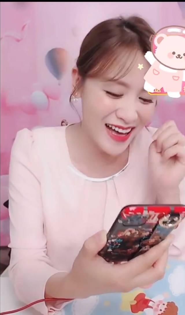 下吧下吧@心酸！田亮儿子写作文“我的妈妈”，他问：爸爸有吗？亮仔：老师没布置