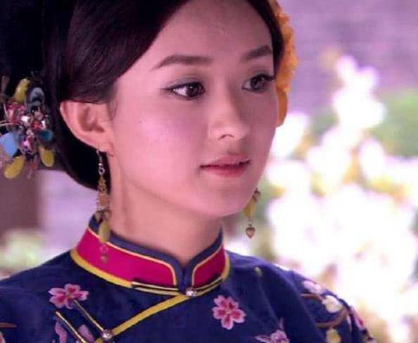 “四千年美女”鞠婧祎头戴大花,不仅不土还美如画,而最美却是他