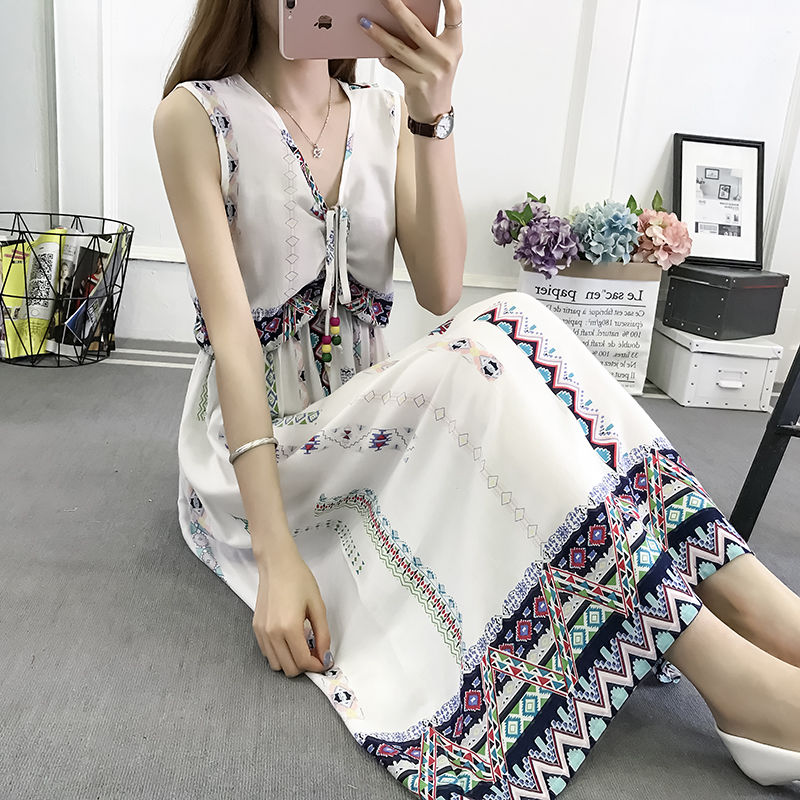 怪不得男朋友都去海滩，现在都敢这么穿，真受不了看一眼又一眼