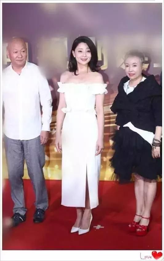 当看到27岁李沁和38岁殷桃，终于见识了真正的美人脸长啥样了