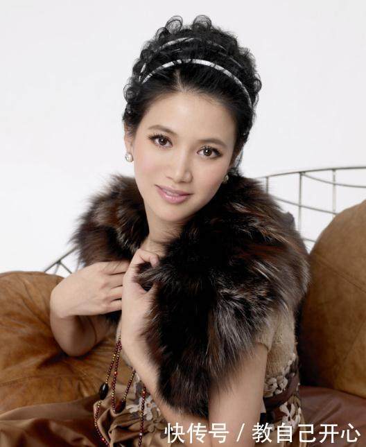 香港生于70年代的最美女星,袁咏仪第二,第一名