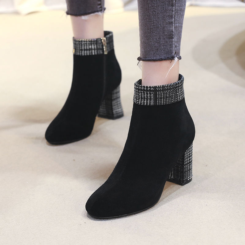 女人穿靴子简直太美了，脚再累也要穿，实在太美了