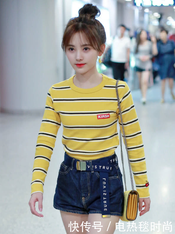 鞠婧祎也是绝了，居然因头发多了几撮呆毛，妙变病娇少女！