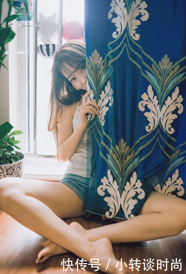 街拍牛仔短裤小姐姐， 欲遮还羞清纯迷人!清甜可人!!