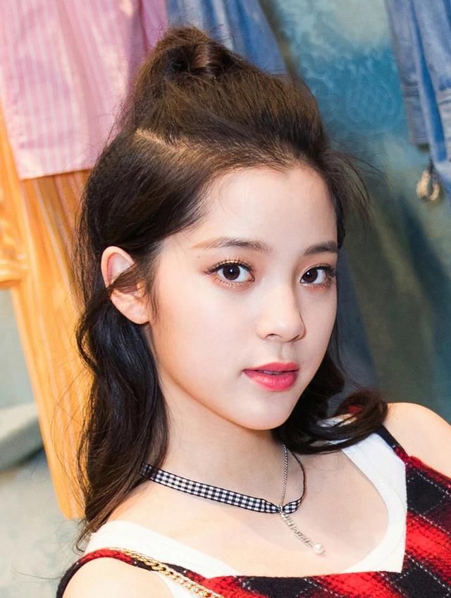 划重点｜扒出8款景甜视频里的大红唇，明星同款色号有哪些？