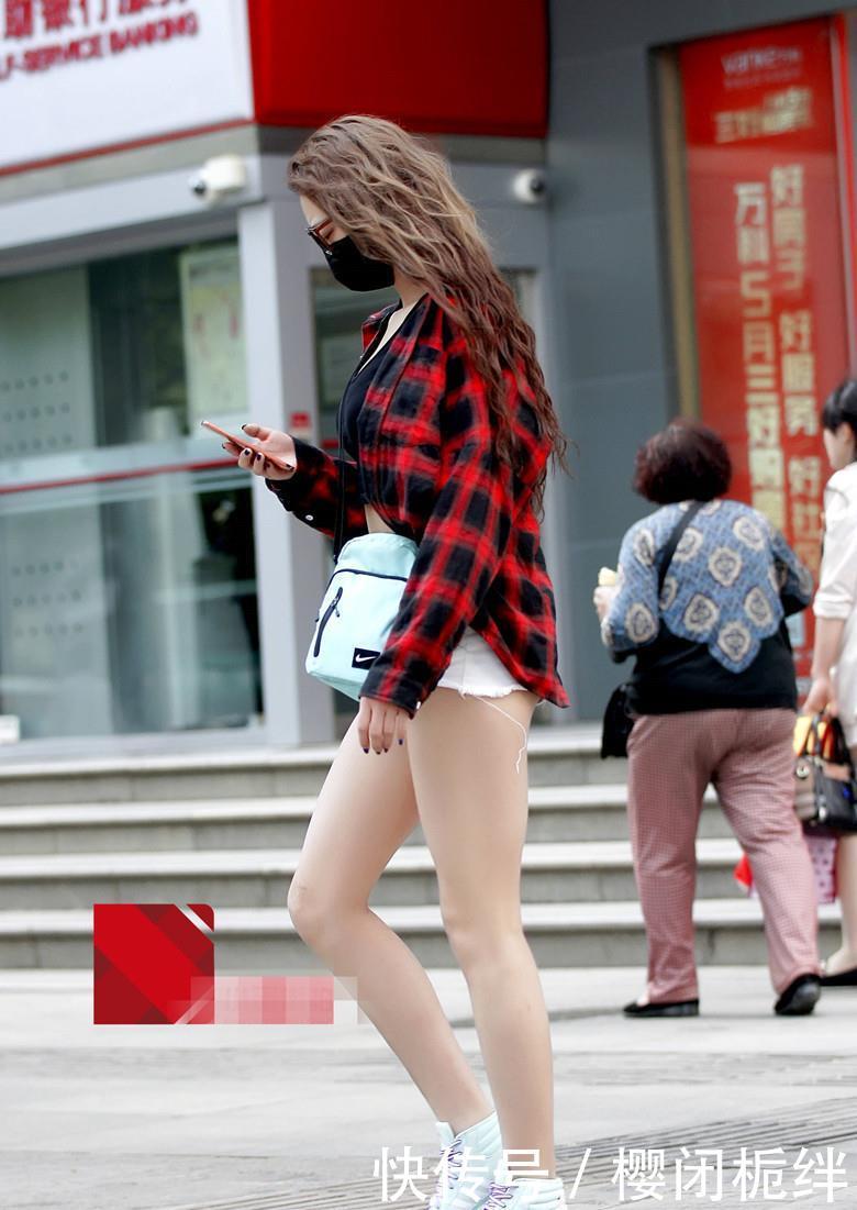 大波浪■街拍：这是传说中的大波浪吗？