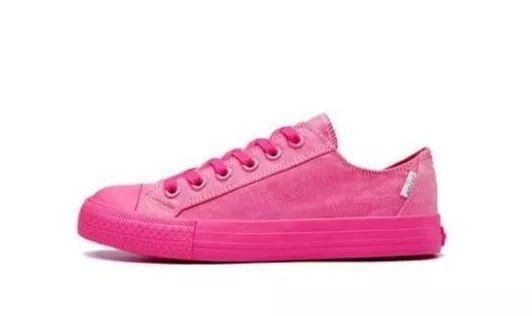 搭配｜宋茜、戚薇……女星中的时髦精告诉我们：美式休闲风是夏日