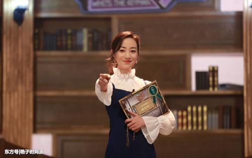 韩雪丝网上衣裹成“采蜜女”，自拍再现高科技，网友：真壕气