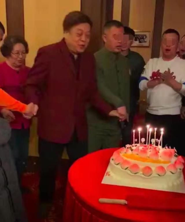 赵忠祥的生日是几月几日