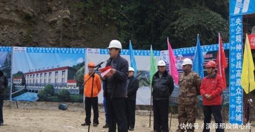 中国建造世界第二超级水电站，河段落差2350m，容量约是三峡的5倍