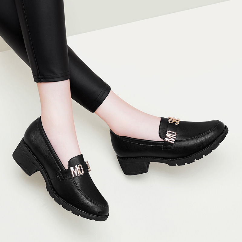 女神必穿的6款洋气高跟鞋，名媛套装+高跟鞋，保准你从头美到脚