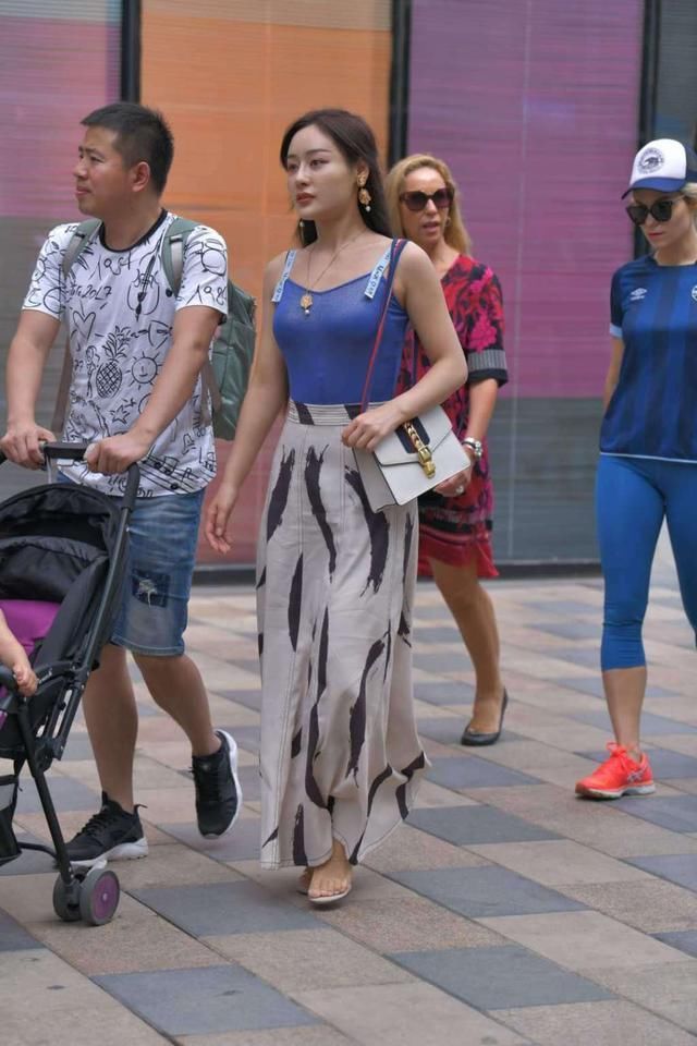 独特，优雅，新潮的穿搭指南，让你温婉恬静充满灵气