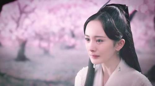 杨幂的“扶摇妆”比白浅好看一万倍，怪不得阮经天对她摸脸杀！