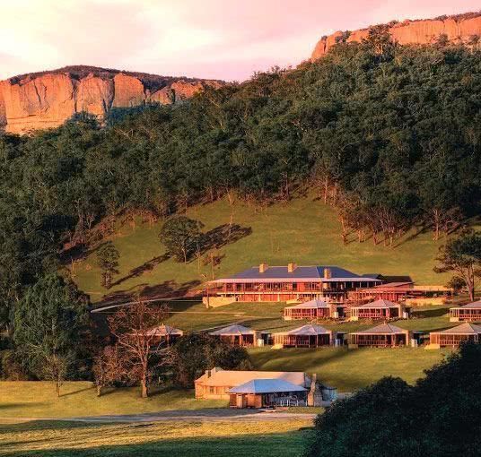 全球38家顶级奢华品牌酒店,你睡过几个?