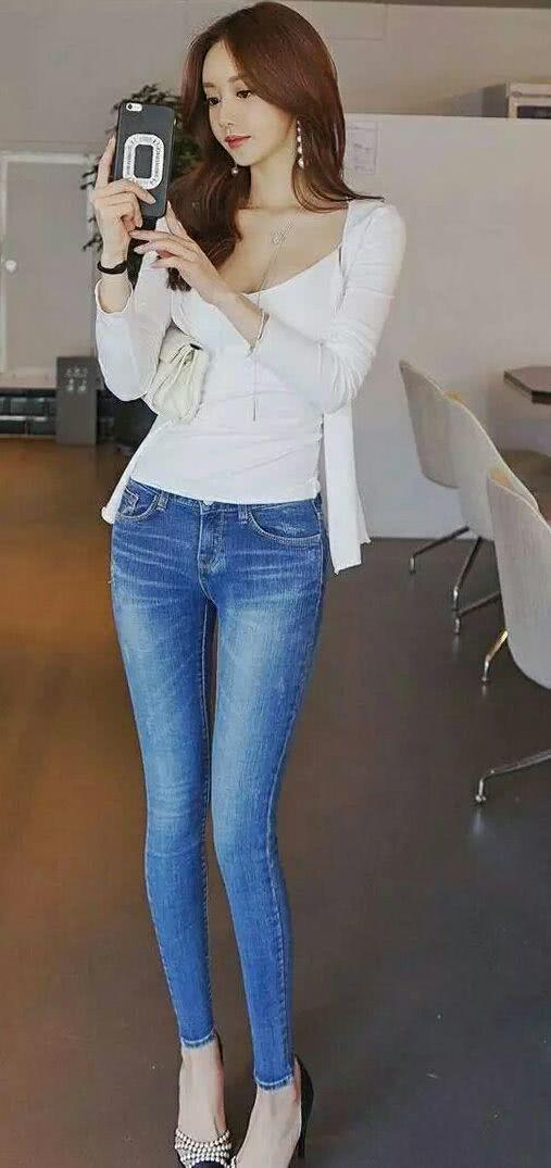 紧身裤享受紧致肌肤触感，知性优雅简约却不简单