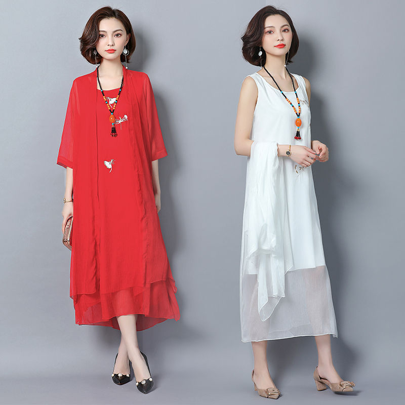 天呐，老婆穿上新流行的“减龄裙”，简直太年轻，45岁像25岁