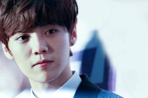 制片人回应鹿晗分手,称是子虚乌有的事情,粉丝表示抱走鹿哥