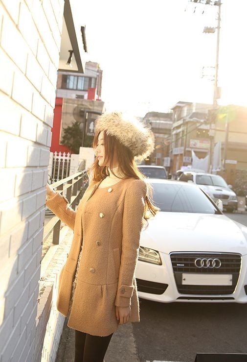 棕色■时尚穿搭第八期棕色毛呢外套搭配黑色打底裤
