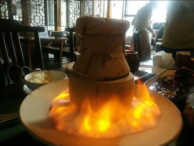  「隐秘」清清南明河，萋萋芳杜洲，隐秘300年的贵州味道！