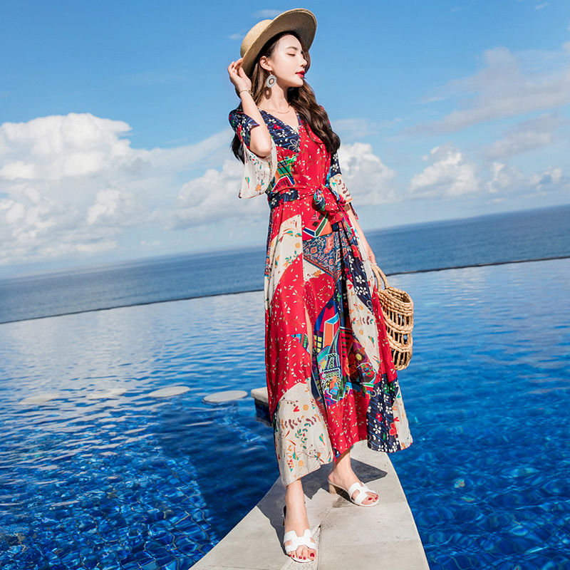 去三亚，放弃“三点”泳衣，沙滩裙+人字拖，美的动人心弦