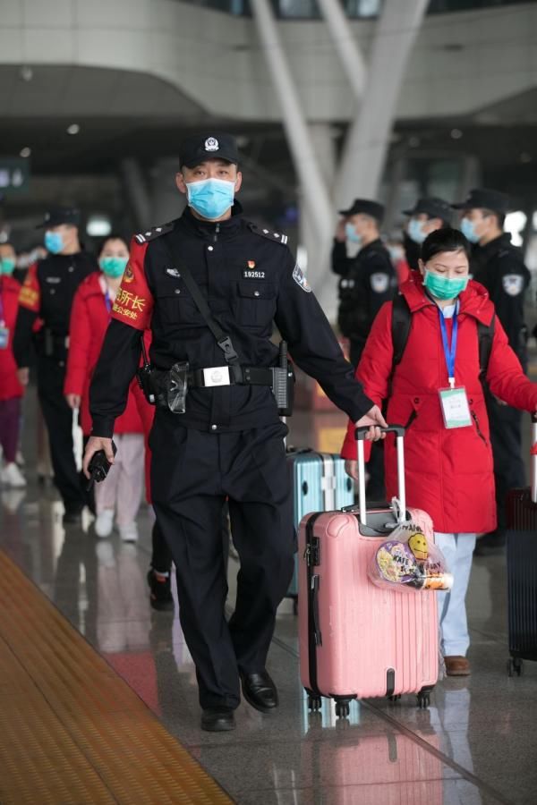  『感谢』湖南、江西援鄂医疗队返程不忘感谢湖北