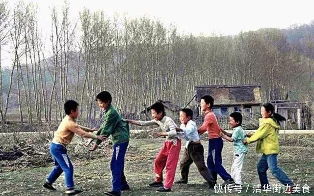  土坯房■一组农村老照片，带你回到过去的那个年代