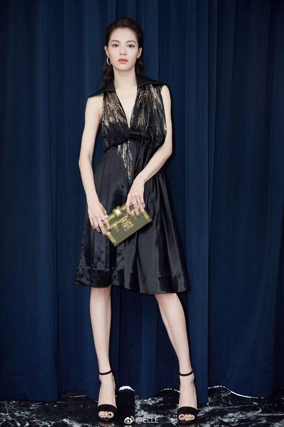 穿上真丝的你，美得很高级!