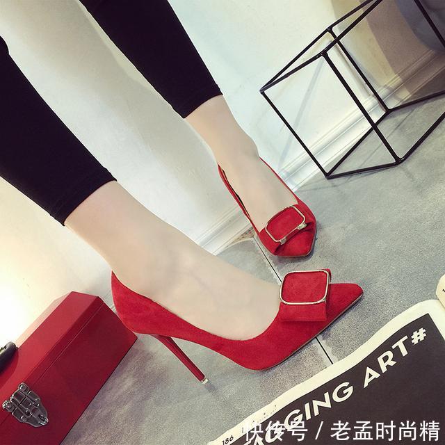  「风采」靓丽红色单鞋，吸睛迷人的足下风采