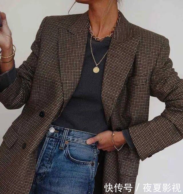  「浪漫」风情万种的法式穿搭，浪漫又有情调，你也可以变成优雅女人