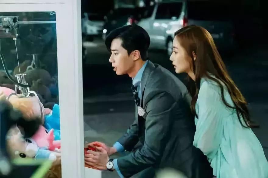 朴敏英到底往脸上打了什么?Q弹的水光肌让人目不转睛!