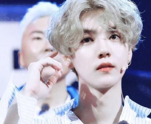  「上榜」拥有金发神颜的爱豆｜蔡徐坤、王一博同上榜，你最pick哪一个