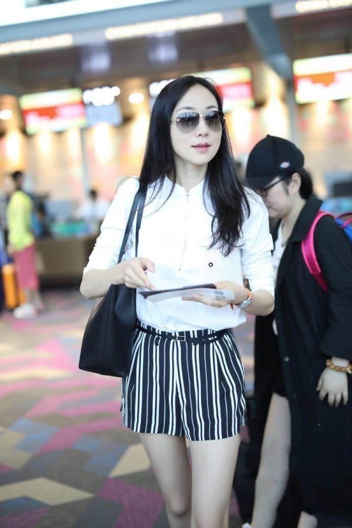 韩雪真是娱乐圈中的一股清流!衣服穿的很路人,却让人看了很舒服