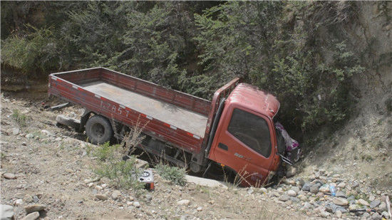  驻训|货车司机高原遇险，驻训官兵化险为夷