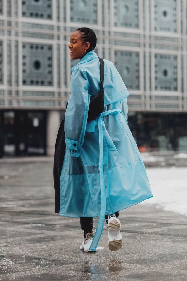 防雨防晒 夏天可以穿的时髦外套了解一下