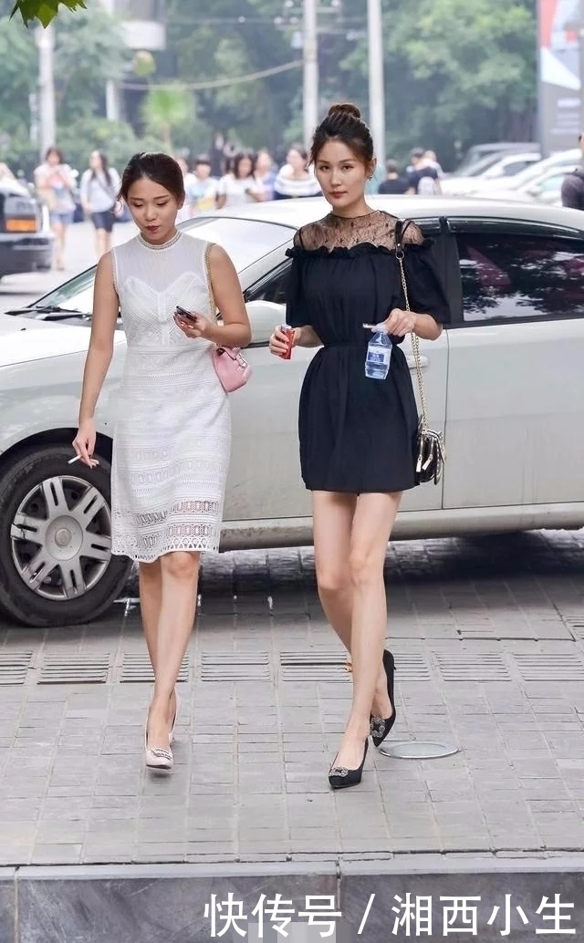 好一双修长美腿气质美女，一袭半身连衣裙露出筷子般的玉腿，到哪