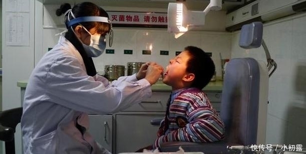「软化作用」鱼刺卡喉咙别急着喝醋,只需含一片“它”,鱼刺自己“跑出来”