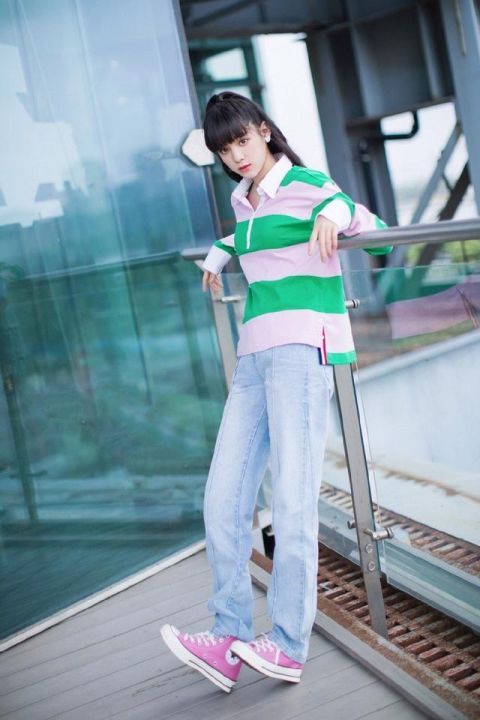  性感■春季愁穿搭？那就pick牛仔裤！直筒显腿长，紧身超性感~
