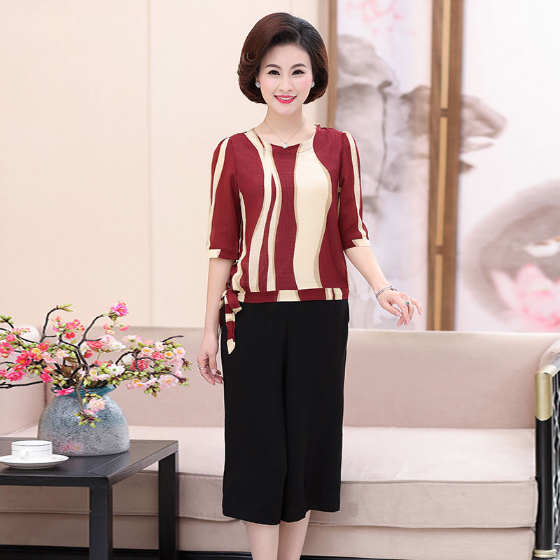 今年火的一塌糊涂妈妈装，适合40-60女人，你给妈妈买了吗?