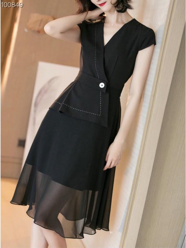 A字修身连衣裙，温柔包容你的身体完美修饰不足，透出柔柔女人味