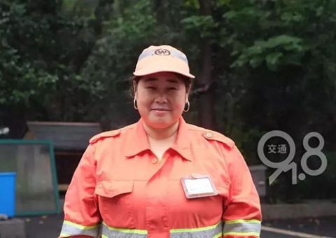  「阅兵」骄傲！西湖一环卫大姐受邀参加国庆阅兵！你可能在北山