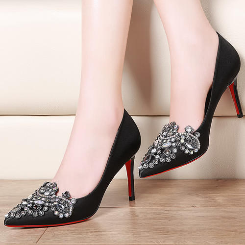 没有高跟鞋的秋天不完整!新上6款高跟鞋,端庄大方还时髦