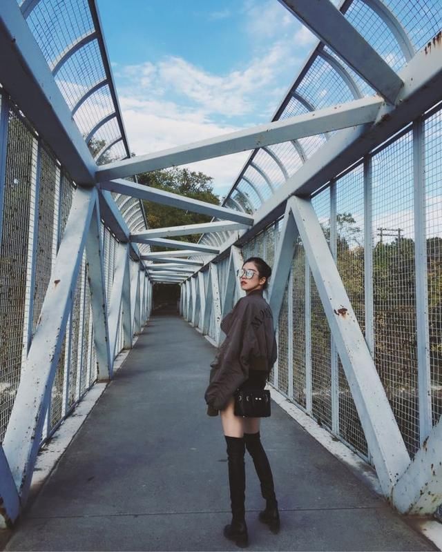 胸小的女孩穿什么衣服好看？