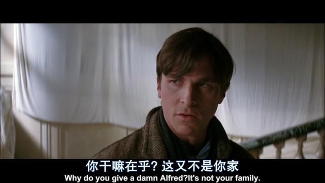 『蝙蝠侠』打败蝙蝠侠的小丑输了?不尬吹,独家新解《黑暗骑士》史诗三部曲