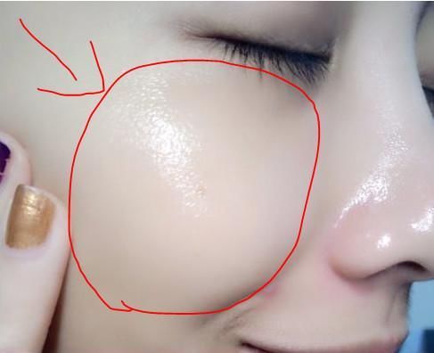 皮肤科主任:药店一白色乳液，每晚偷偷抹一抹，满满胶原蛋白