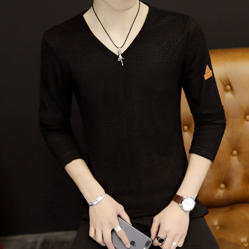 别傻傻的穿衬衣，太土!今年流行这样的卫衣，减龄有型还不贵