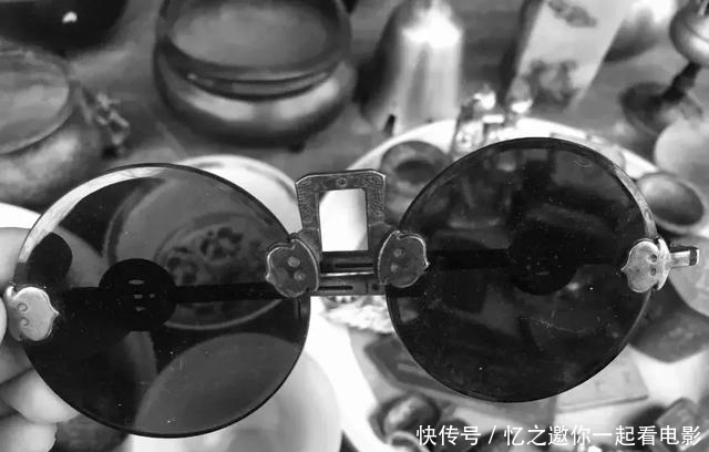 凌晨两点的西安＂鬼市＂，光怪陆离还藏着这么多秘密...