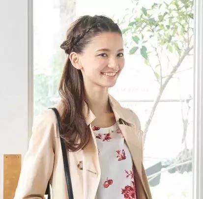  「女人」简单的中长发卷发编发教程,爱美的你不要错过,漂亮女人...